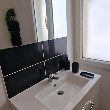 Urban Tribu Centre Parking Facile 6 P 아파트